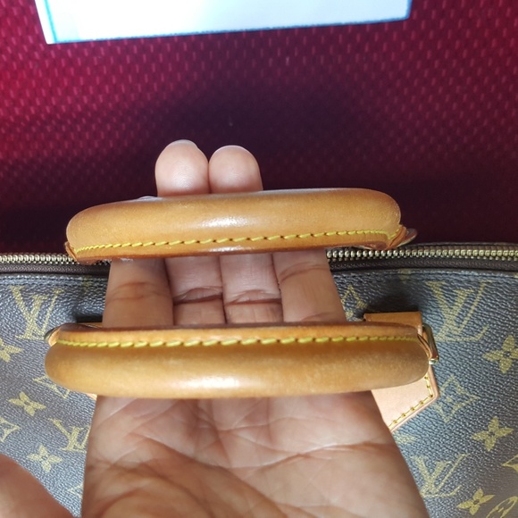 Authentic Louis Vuitton Alma PM - Picture 4 of 8